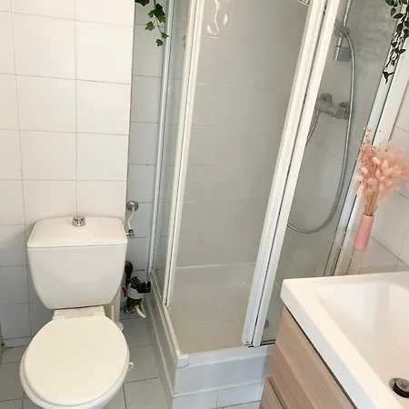 Apartment Cocon Montmartre - Netflix, Fibre & Conciergerie