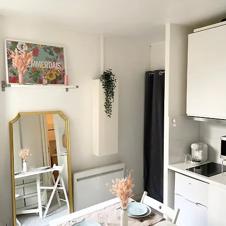 Apartment Cocon Montmartre - Netflix, Fibre & Conciergerie *