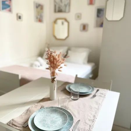 Cocon Montmartre - Netflix, Fibre & Conciergerie Apartment *