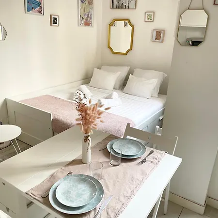Cocon Montmartre - Netflix, Fibre & Conciergerie Apartment *